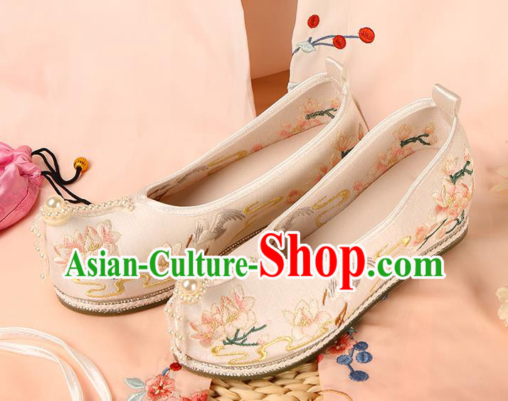 Chinese Embroidered White Satin Shoes Traditional Pearls Toe Hanfu Shoes Ancient Ming Dynasty Princess Shoes
