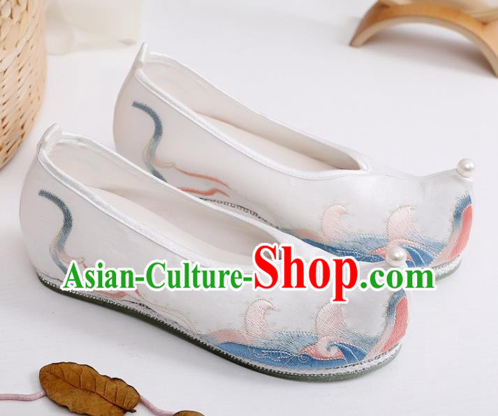 China Embroidered White Satin Shoes Traditional Hanfu Shoes Ancient Ming Dynasty Princess Shoes