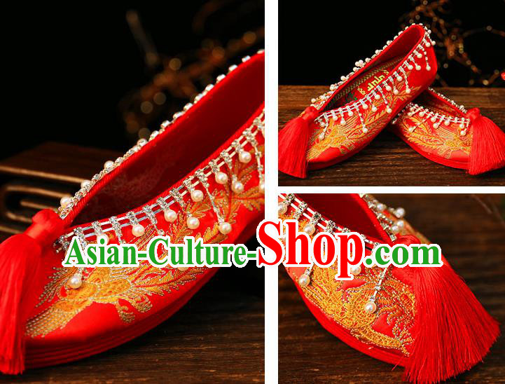 Chinese Pearls Tassel Shoes Classical Wedding Bride Shoes Traditional Xiuhe Embroidered Red Cloth Shoes