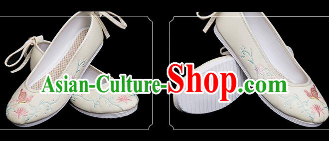 Chinese National Woman Light Yellow Cloth Shoes Classical Dance Shoes Traditional Embroidered Butterfly Shoes