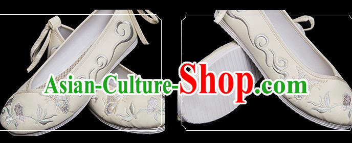 Chinese Classical Embroidered Butterfly Shoes Traditional Light Yellow Cloth Shoes National Woman Shoes