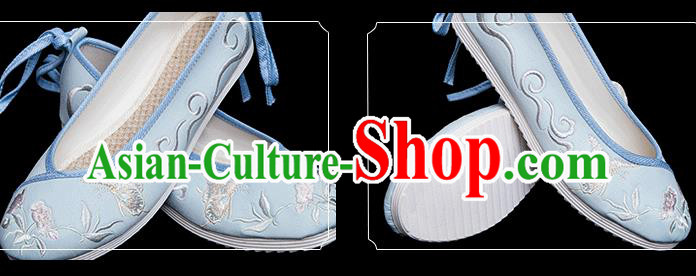 Chinese Traditional Blue Cloth Shoes National Woman Shoes Classical Embroidered Butterfly Shoes