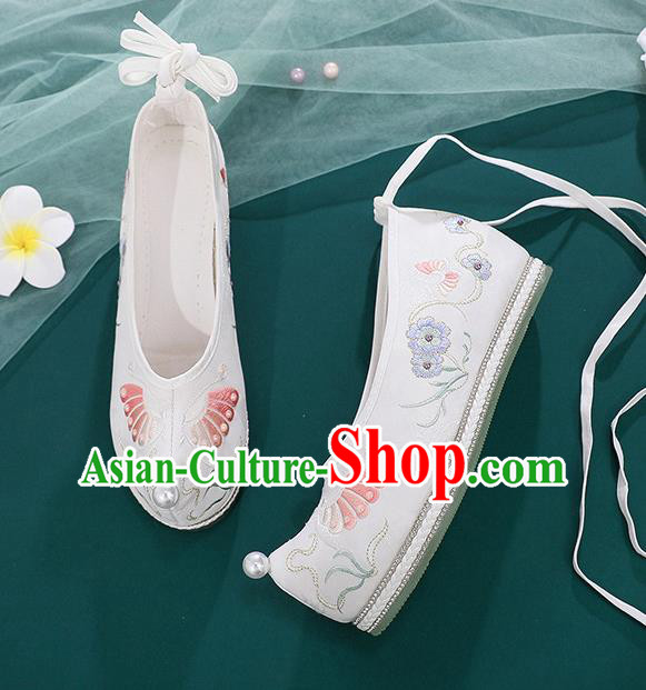China Traditional White Cloth Hanfu Shoes Ancient Ming Dynasty Princess Shoes Embroidered Butterfly Shoes