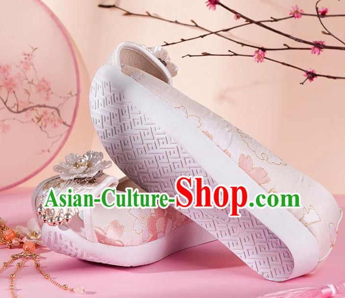 China Traditional Ming Dynasty Princess Shoes Ancient Hanfu Shoes Handmade Beige Brocade Shoes