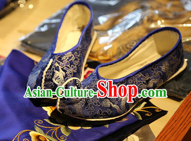 Chinese Traditional Yunnan Ethnic Wedding Shoes Classical Dragon Pattern Brocade Shoes Handmade Royalblue Shoes
