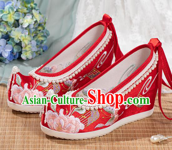 Chinese National Wedding Red Embroidered Shoes Traditional Pearls Tassel Shoes Classical Wedge Heel Shoes