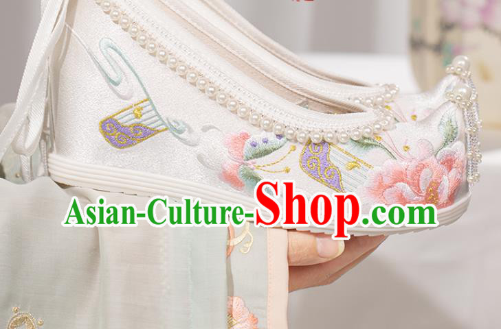 Chinese Traditional Pearls Tassel Shoes Classical Wedge Heel Shoes National White Embroidered Shoes