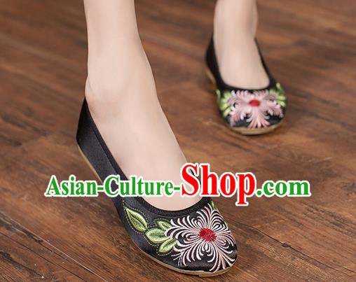 Chinese National Folk Dance Shoes Classical Embroidered Shoes Traditional Black Satin Shoes