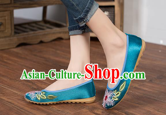 Chinese Classical Dance Shoes National Blue Satin Shoes Traditional Embroidered Shoes