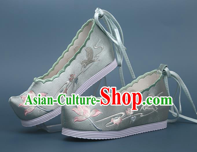 Chinese Traditional Classical Dance Shoes Green Satin Shoes National Embroidery Lotus Shoes