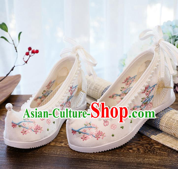 Chinese National Wedge Heel Shoes Embroidery White Cloth Shoes Traditional Woman Shoes
