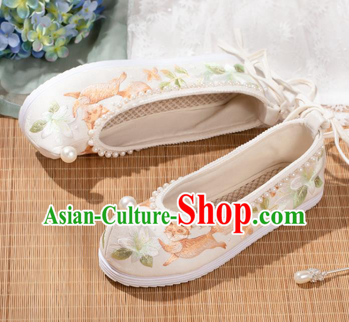 China Traditional Ming Dynasty Embroidered Shoes Ancient Princess White Cloth Shoes Hanfu Pearls Shoes