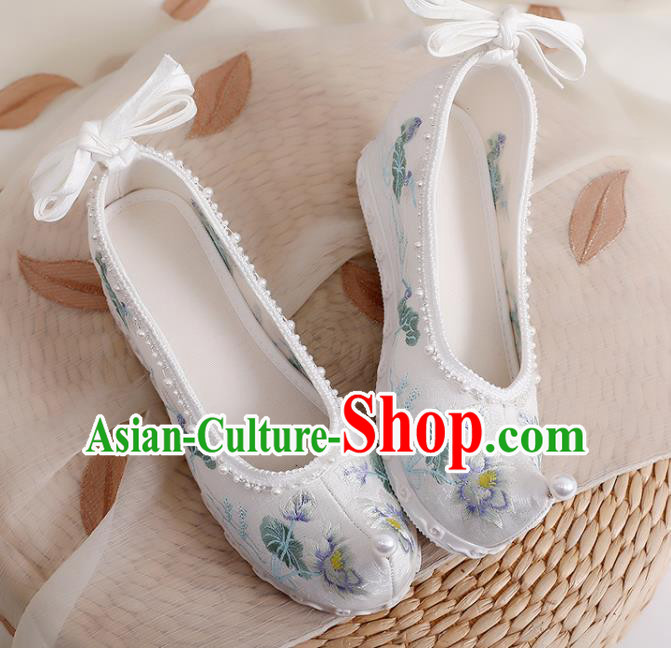 Chinese National Dance Shoes Classical Embroidery Lotus Shoes Traditional Woman Cloth Shoes