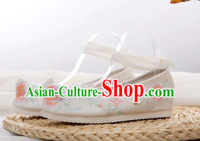 China Traditional Ming Dynasty Bow Shoes Ancient Princess Shoes Embroidered White Cloth Shoes