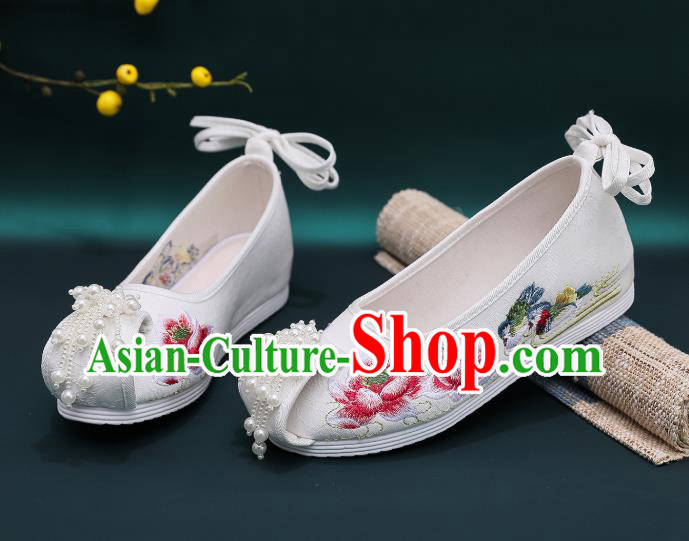 Chinese Classical Pearls Shoes Footwear Embroidery Lotus Shoes Traditional Woman Cloth Shoes