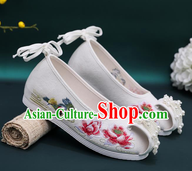 Chinese Classical Pearls Shoes Footwear Embroidery Lotus Shoes Traditional Woman Cloth Shoes