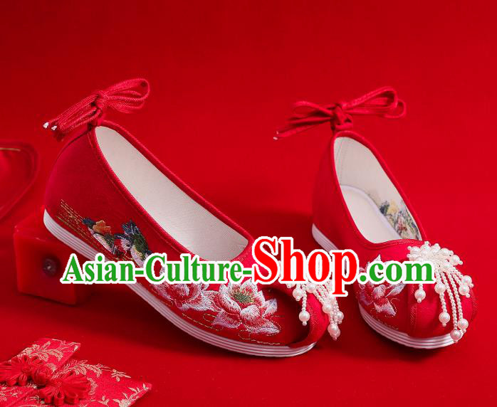 Chinese Traditional Woman Wedding Red Cloth Shoes Classical Pearls Shoes Footwear Embroidery Lotus Shoes
