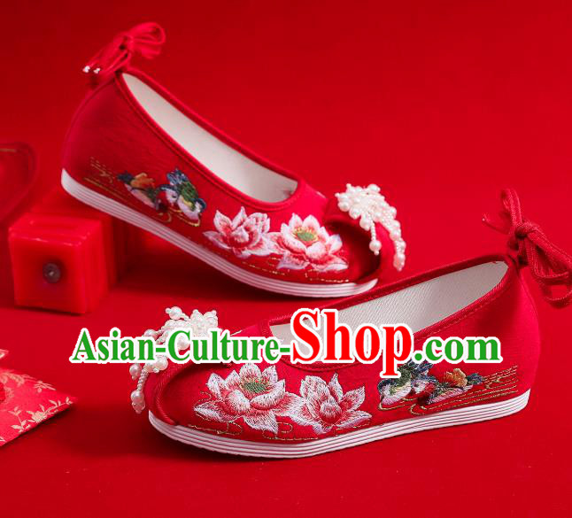 Chinese Traditional Woman Wedding Red Cloth Shoes Classical Pearls Shoes Footwear Embroidery Lotus Shoes