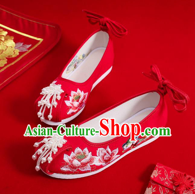 Chinese Traditional Woman Wedding Red Cloth Shoes Classical Pearls Shoes Footwear Embroidery Lotus Shoes