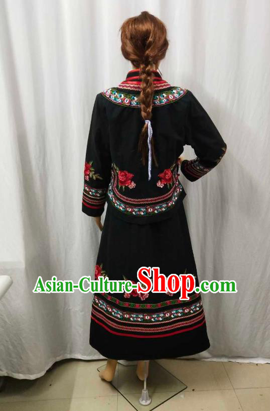 Chinese Bouyei Ethnic Wedding Garment Costumes Traditional Puyi Nationality Bride Embroidered Black Outfits Clothing