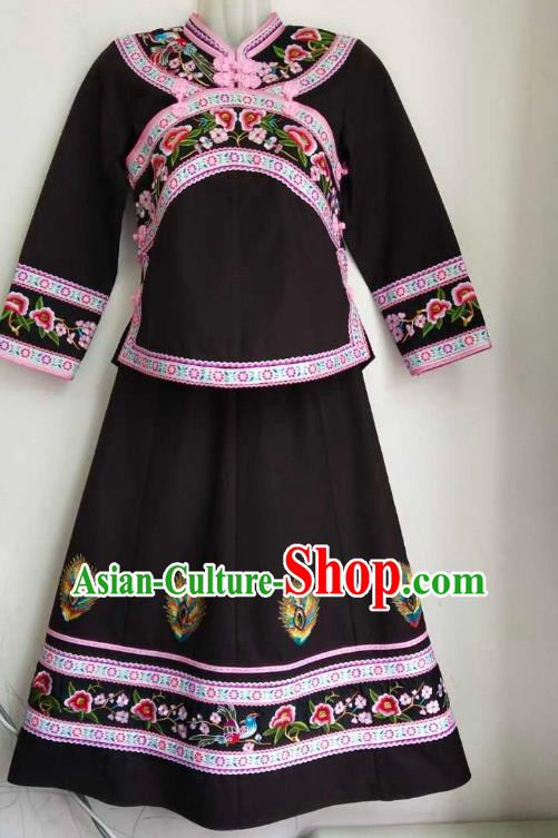 Chinese Traditional Puyi Nationality Embroidered Black Blouse and Skirt Outfits Bouyei Ethnic Folk Dance Garment Clothing