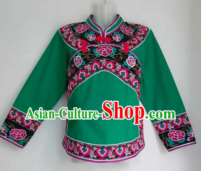 Chinese Puyi Nationality Green Blouse Ethnic Woman Top Garment Guizhou Bouyei Minority Embroidered Shirt Clothing