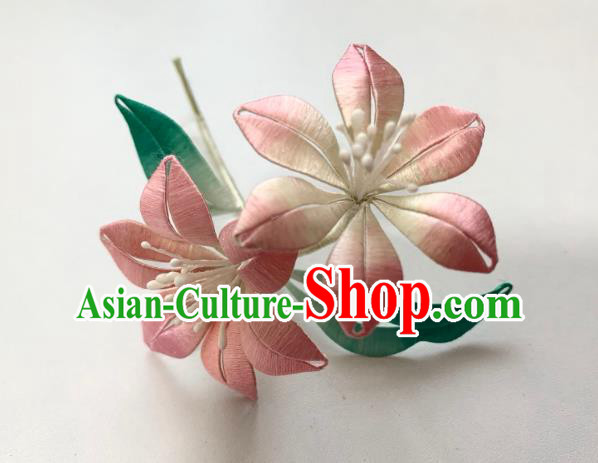China Handmade Pink Silk Lily Flowers Hairpin Traditional Hanfu Hair Accessories Ancient Song Dynasty Noble Woman Hair Stick