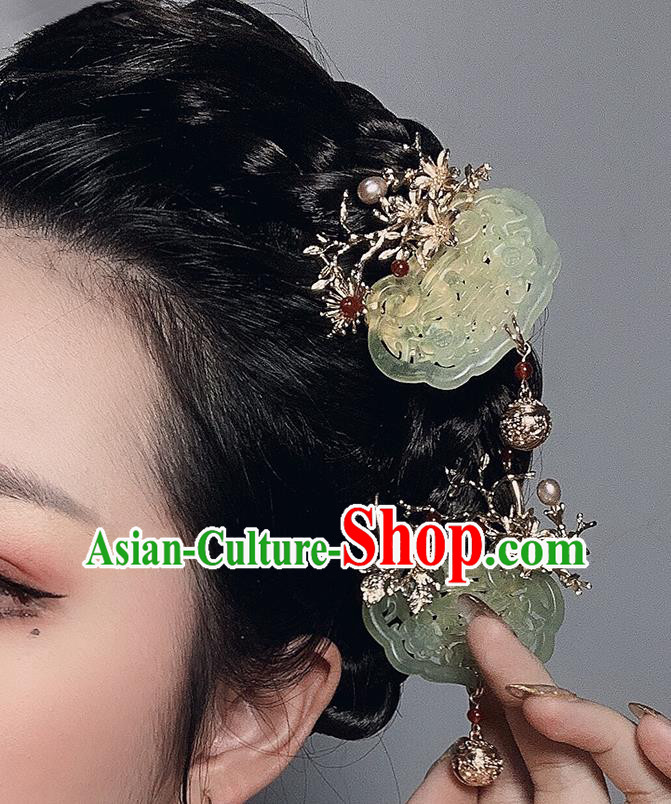 China Handmade Golden Hairpin Traditional Ming Dynasty Hair Accessories Ancient Noble Woman Jade Hair Stick
