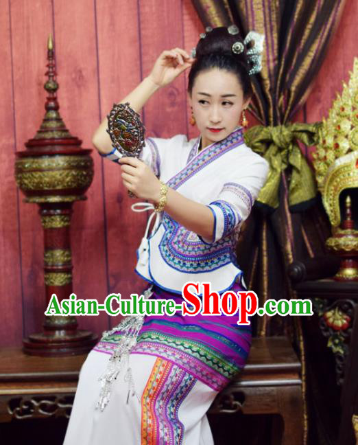 China Yunnan Ethnic Female White Blouse and Skirt Uniforms Dai Nationality Water Splashing Festival Clothing