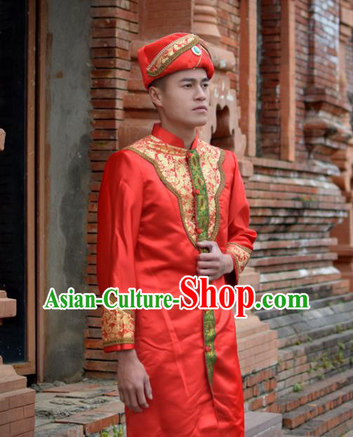 Thailand Traditional Bridegroom Costumes Asian Thai Prince Wedding Red Long Gown Clothing and Hat