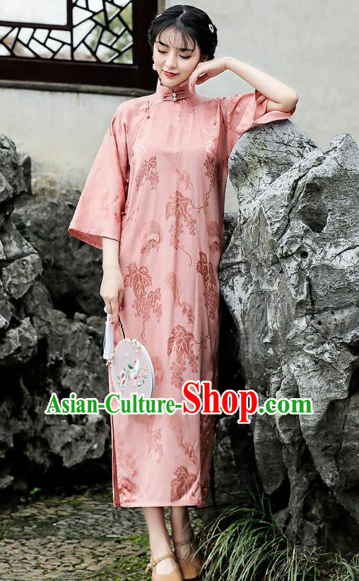 Republic of China National Young Woman Wide Sleeve Cheongsam Traditional Grape Pattern Pink Silk Qipao Dress