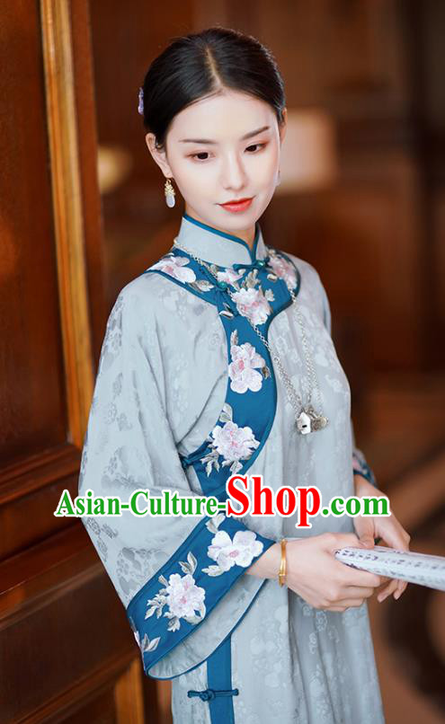 China Traditional Minguo Mandarin Sleeve Qipao Dress Classical Embroidered Blue Silk Cheongsam