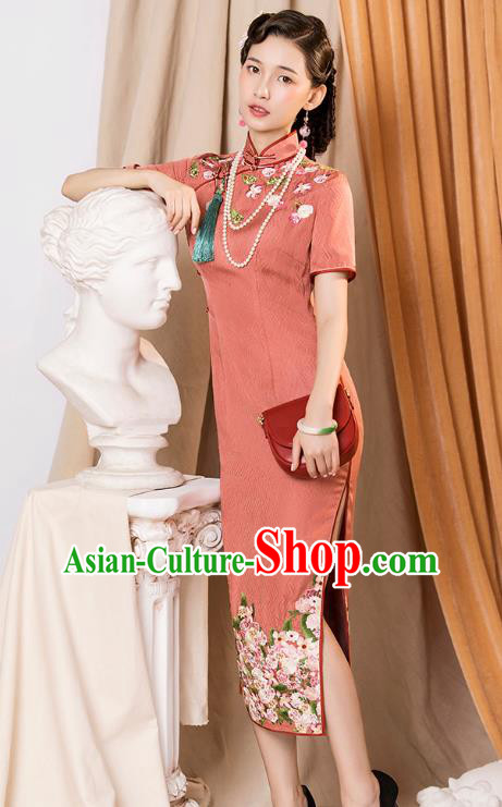 China Classical Embroidered Red Silk Cheongsam Traditional Minguo Shanghai Woman Qipao Dress