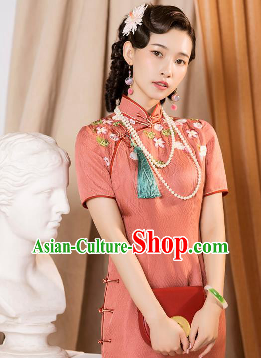 China Classical Embroidered Red Silk Cheongsam Traditional Minguo Shanghai Woman Qipao Dress