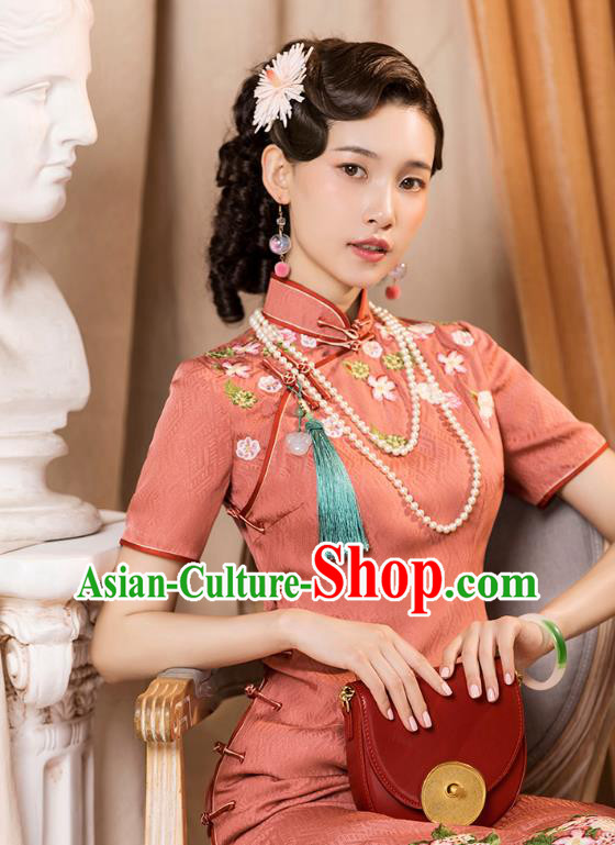 China Classical Embroidered Red Silk Cheongsam Traditional Minguo Shanghai Woman Qipao Dress