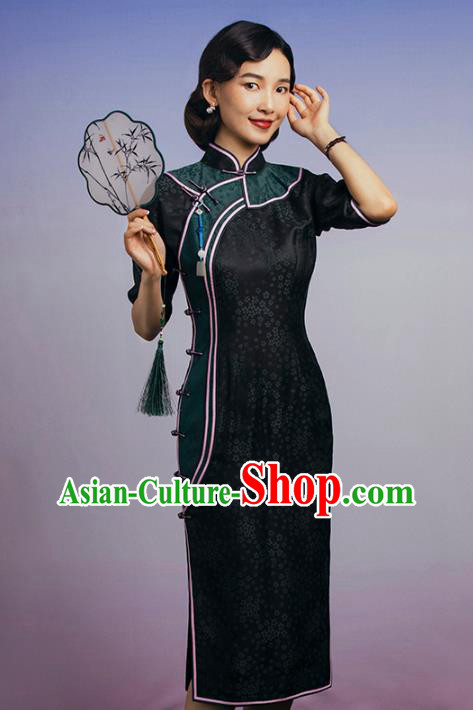 China Classical Plum Pattern Dark Green Silk Cheongsam Traditional Minguo Shanghai Qipao Dress