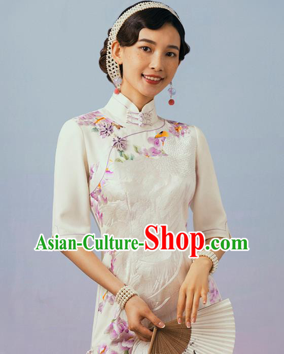 China Classical White Silk Cheongsam Traditional Minguo Shanghai Suzhou Embroidered Qipao Dress