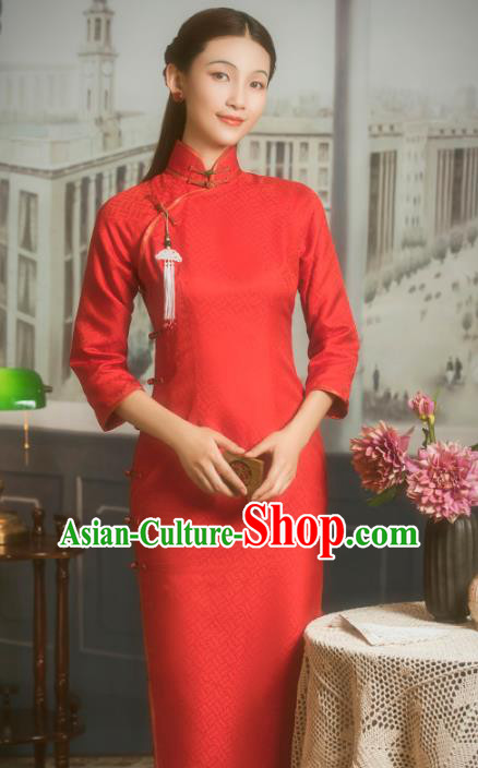 China Classical Wedding Bride Red Silk Cheongsam Traditional Minguo Shanghai Young Lady Qipao Dress