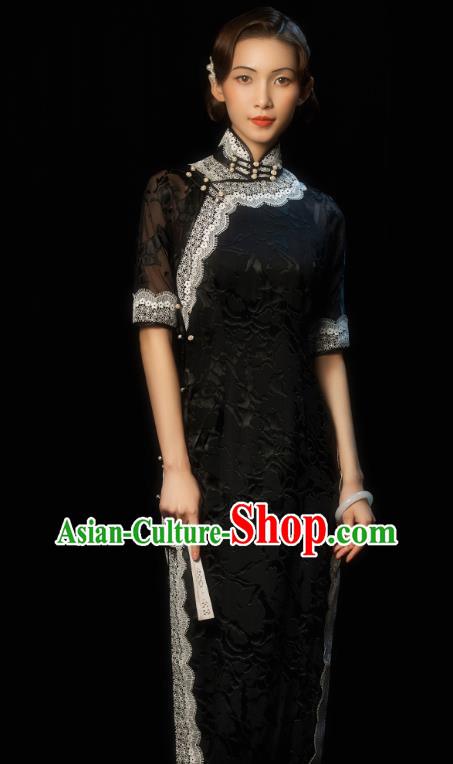 China Classical Old Shanghai Black Silk Cheongsam Traditional Minguo Lace Collar Qipao Dress