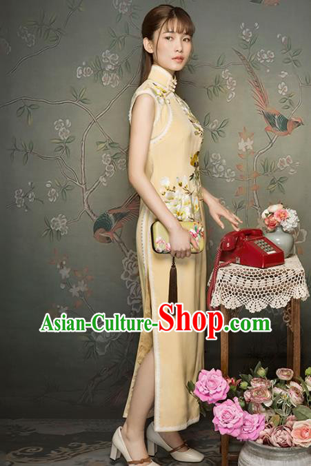 China Classical Apricot Silk Cheongsam Traditional Minguo Young Lady Suzhou Embroidered Mangnolia Qipao Dress