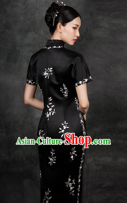 China Classical Dance Black Silk Cheongsam Traditional Minguo Young Lady Embroidered Qipao Dress