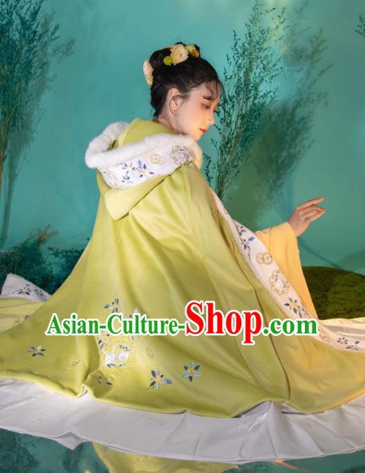 China Ancient Royal Princess Hanfu Cape Traditional Ming Dynasty Female Clothing Embroidered Cloak