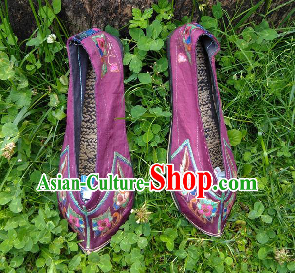 Chinese National Embroidered Shoes Handmade Purple Satin Shoes Traditional Yi Nationality Shoes Yunnan Ethnic Shoes