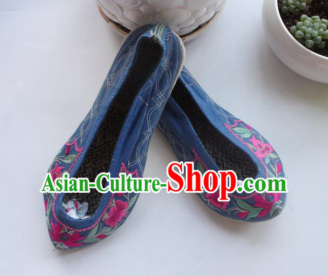 Chinese National Handmade Blue Embroidered Shoes Traditional Yi Nationality Strong Cloth Soles Shoes Yunnan Ethnic Woman Shoes