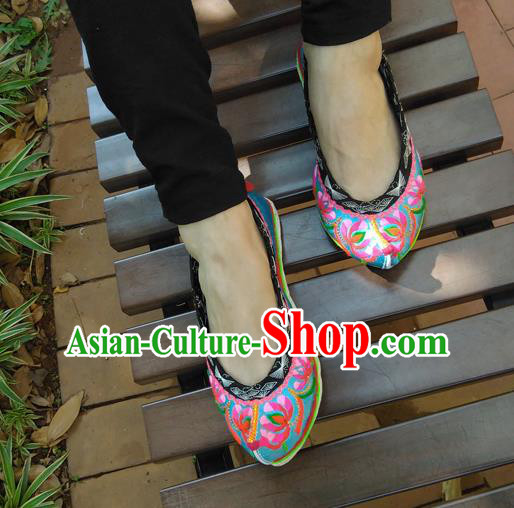 Chinese National Embroidered Blue Cloth Shoes Traditional Yi Nationality Shoes Yunnan Ethnic Woman Shoes