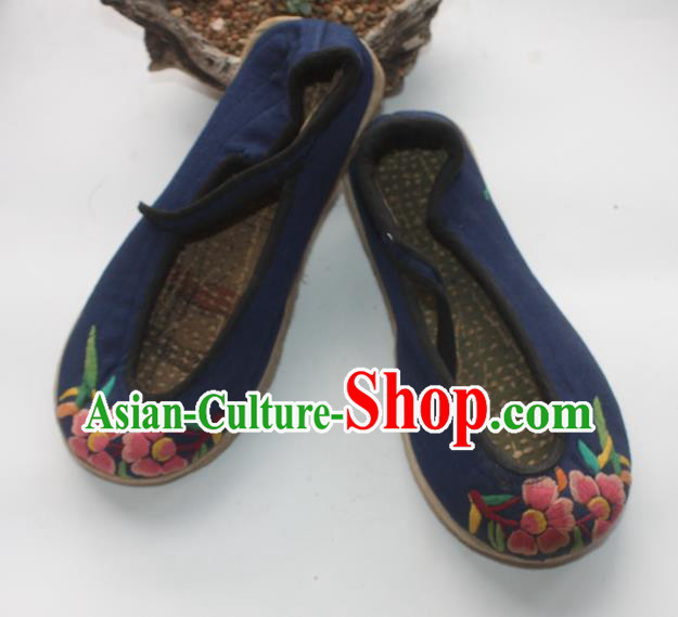Chinese Handmade Navy Embroidered Shoes Traditional Yunnan Bai Ethnic Woman Shoes National Strong Cloth Soles Shoes
