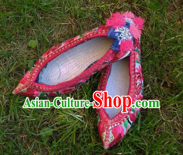Chinese Yunnan Ethnic Embroidered Shoes National Rosy Cloth Shoes Traditional Dance Shoes Bride Shoes