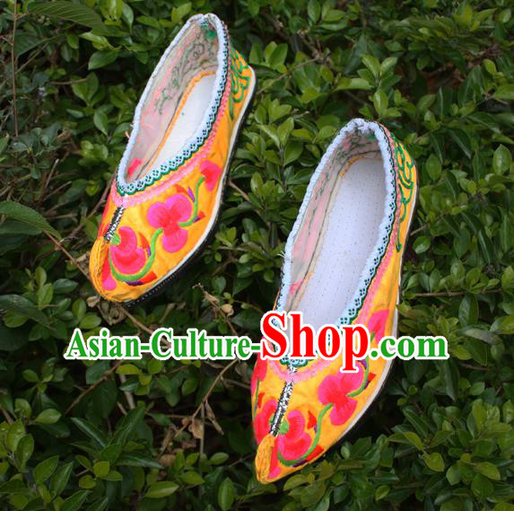Chinese Handmade Strong Cloth Soles Shoes Yi Ethnic Female Shoes Traditional Yellow Satin Embroidered Shoes