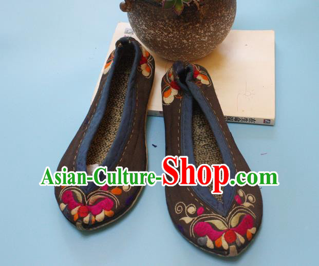 Chinese Folk Dance Brown Shoes Traditional Yi Nationality Embroidered Butterfly Shoes Handmade Strong Cloth Soles Shoes