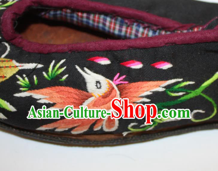 Chinese Folk Dance Black Satin Shoes Traditional Embroidered Shoes Handmade Bai Nationality Woman Shoes